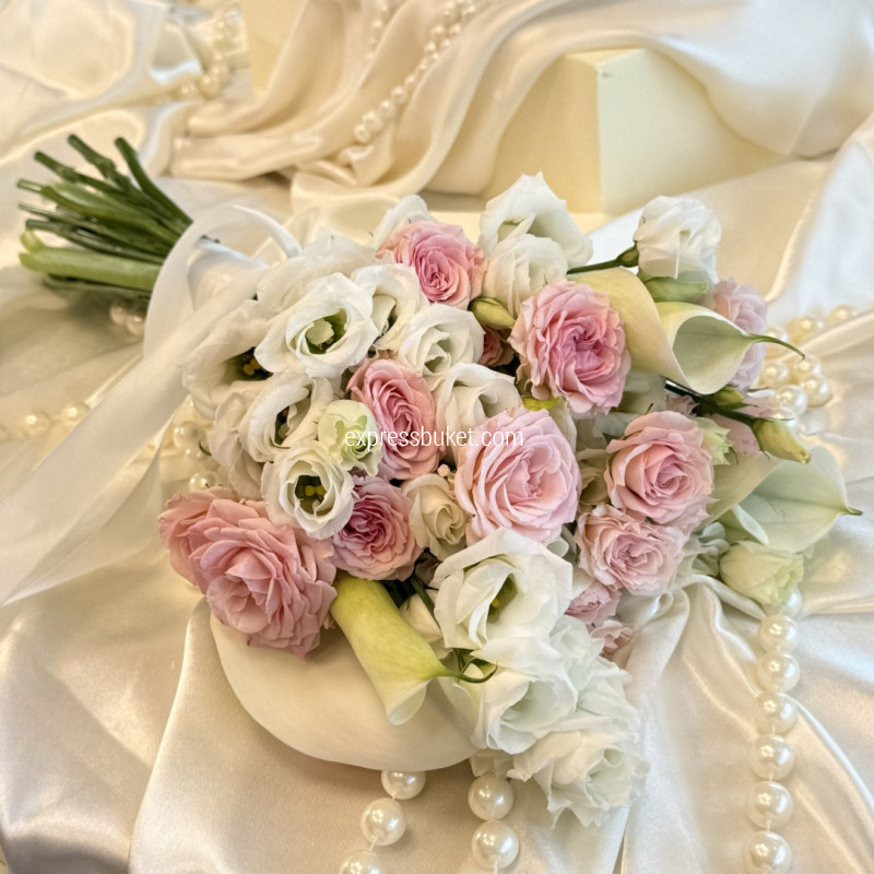 Букет невесты "Пудровые небеса"