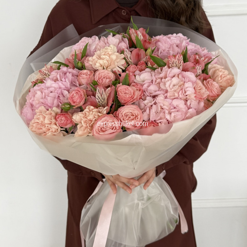 Розовое соцветие